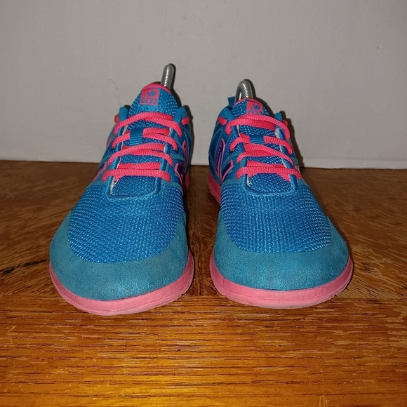 NEW BALANCE Minimus Running shoe womans size 8 Sky Blue And Pink. (67 Box 9) - Picture 6 of 10